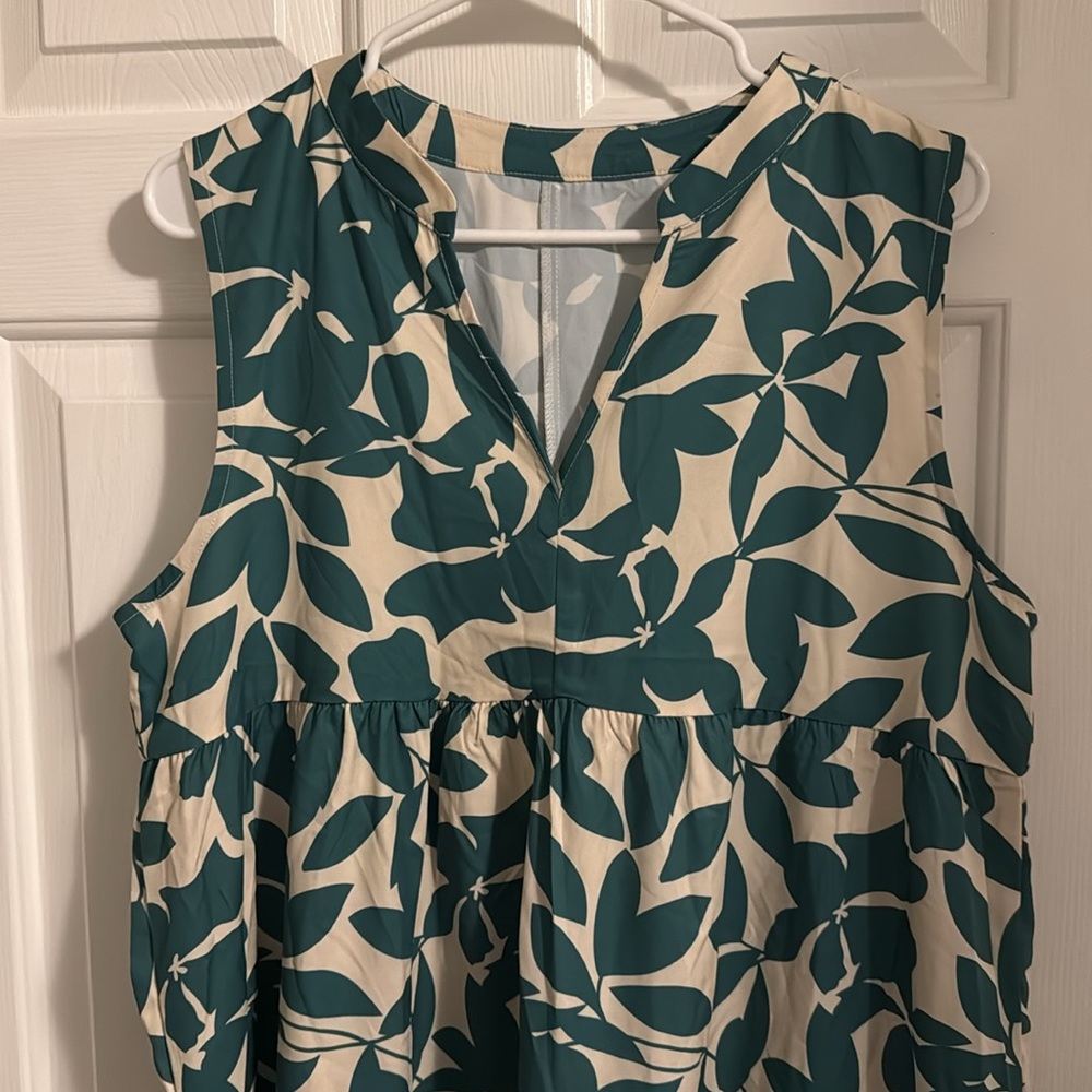 Green and cream dress, size XL!